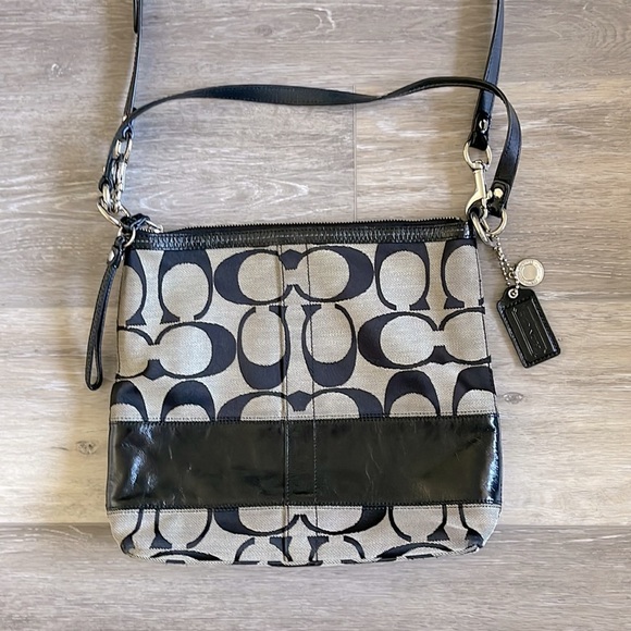 Coach Handbags - Coach Crossbody or Shoulder Purse